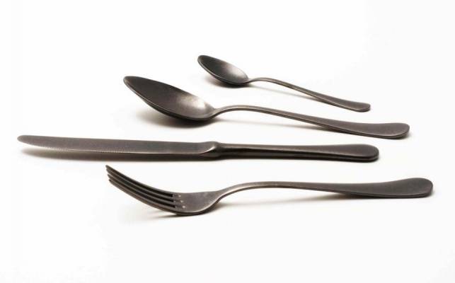 Stahlbesteck im Vintage-/Industriestil – Anthrazitgraues PVD – Serena Antico Set 24-teilig - 