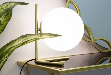 Lampada di design Made in Italy con finiture curate e stile moderno